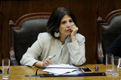 Marcela Ríos renuncia al Ministerio de Justicia Asume en reemplazo