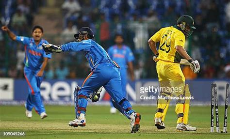 1,066 Ms Dhoni 2011 World Cup Stock Photos, High-Res Pictures, and ...