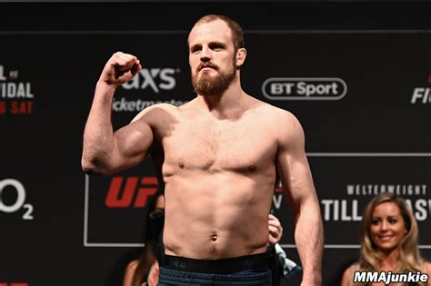 gunnar-nelson-ufc-london-ceremonial-weigh-ins | MMA Junkie