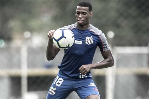 Jean Lucas Se Firma No Santos Antes De Jogo Contra O Palmeiras Rival