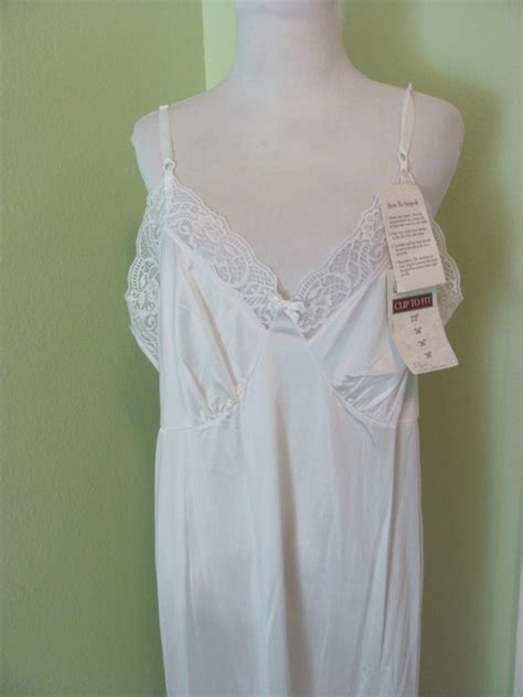 Vintage Adonna White Lace Nylon Full Slip Nightgown S… Gem