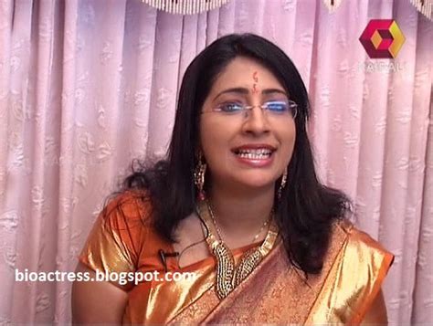 Hot Sexy Mallu Aunty LAKSHMI NAIR TV ANCHOR