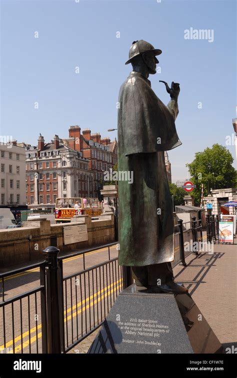 Sir Arthur Conan Doyle Estatua Fotograf As E Im Genes De Alta