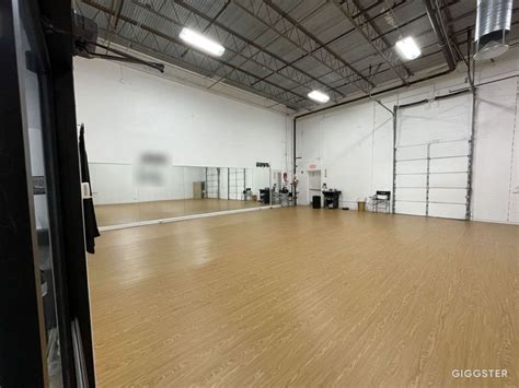 how to open a dance studio