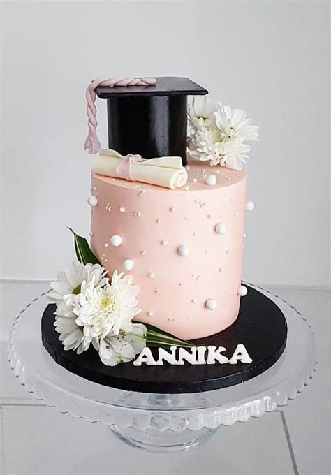 40 Elegant Graduation Cake Ideas Perfect For A Crowd