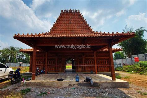 Pendopo Rumah Joglo Kudus Gebyok Ukir Dimensi