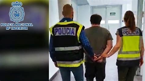 Detenido Un Hombre Que Se Hac A Pasar Por Polic A De Extranjer A Para