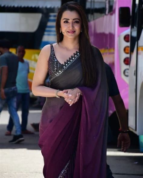 Trisha Krishnan decks up in an ombre saree for "Ponniyin Selvan-I" promotions! | Fashionable ...