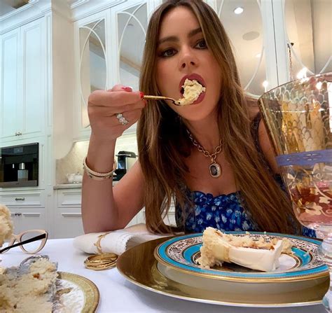 Sofia Vergaras Instagram Photo Celebrando En Familia Encerrados