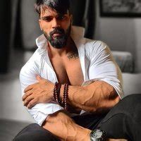 ID TWO HOT GUYS LPSG