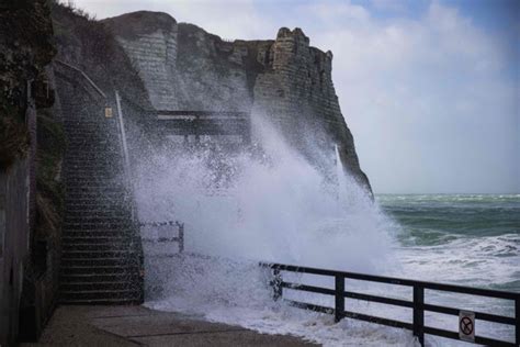 Storm Eunice: UK hit by record winds as storm leaves at least three ...