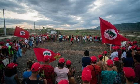 Luta pela terra e pelas necessidades básicas gera emancipação Por frei