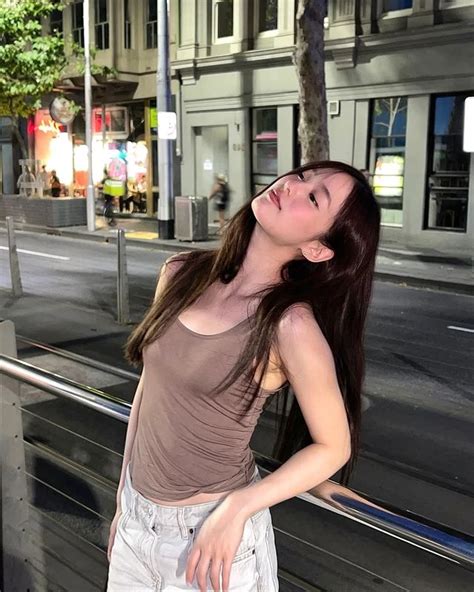 Pimtha Son Tung S New Muse Thailand S Number Hot Girl Stormy Visual Famous Stars