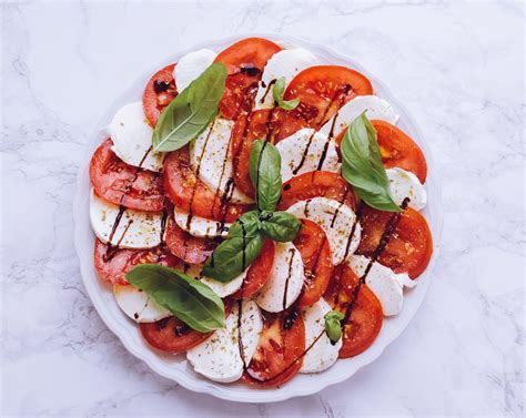 Tomate Mit Mozzarella Und Basilikum Artofit