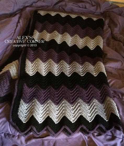 Alex's Creative Corner: Chevron Crochet Blanket