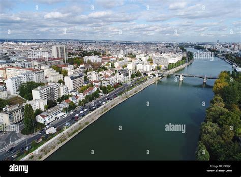 Courbevoie Stock Photos & Courbevoie Stock Images - Alamy