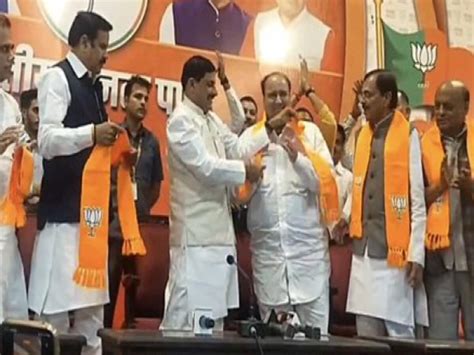 Deepak Saxena Left Congress And Joins Bjp In Front Of Mohan Yadav And