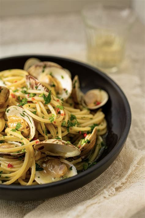 Spaghettis Aux Palourdes Alle Vongole Josée Di Stasio