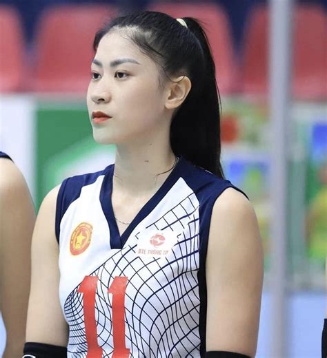 Hot girl bóng chuyền Kiều Trinh đua Hoa khôi cùng sao Hàn Quốc Kim Thanh thành bà chủ Sao thể