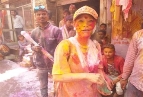 Holi 2020रंगों की होली के हैं कई रंग भारत के इन हिस्सों में इस नाम से