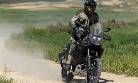 Największe i najmocniejsze seryjnie produkowane motocykle naked bike Za co tak bardzo je