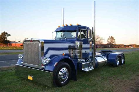 Peterbilt 359 Exhd 1985 Daycab Semi Trucks