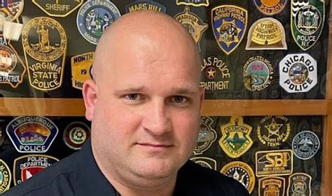 Police Chief Fired After Asking Officer S Wife For Nude Pics Us News