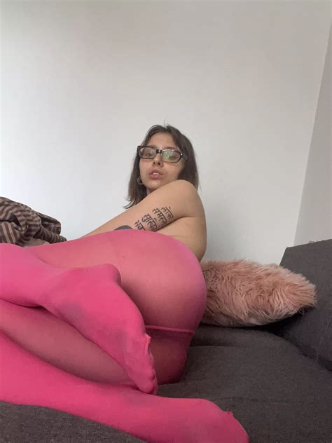 I Think I Look Pretty Thanks To Glasses Nudes GirlswithGlasses NUDE PICS ORG