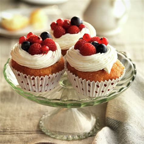 Cupcakes Con Crema De Queso Y Frutos Rojos