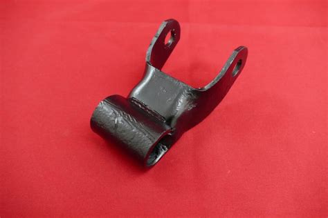 Early Ford Bronco 1966 1967 1968 1969 1970 1971 1972 1973 1974 1975 1976 1977 Leaf Spring Shackle