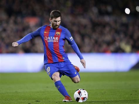 Lionel Messi free kick goal video: Barcelona record