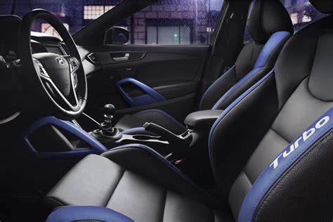 2016 Hyundai Veloster Turbo R-Spec Rally Edition press shot interior