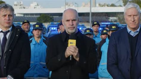 Horacio Rodr Guez Larreta Present M Viles Patrulleros Y Agentes Para