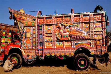 Moving murals: truck art brings pride to Pakistan - Pakistan - Dunya News