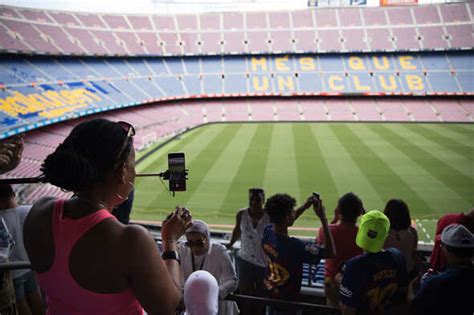 Visit The Camp Nou Stadium Changing Rooms Pitch Mixed Zone