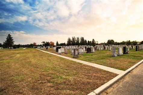 Photo Tour | Cedar Park and Beth El Cemeteries