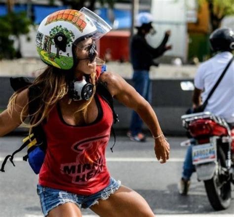 Hot Sexy Caterina Kt Ciarcelluti Bikini Pics