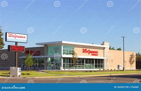 A Walgreens Pharmacy Store Exterior. Editorial Image - Image of idaho ...