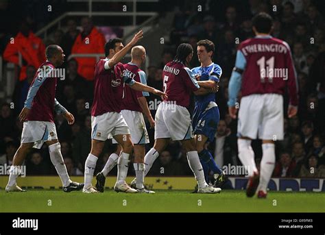 West Ham Uniteds Daniel Gabbidon Hi Res Stock Photography And Images