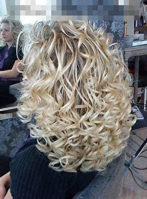 Pin By Gilda Thomason On Hair And Nails Permed Hairstyles Grey Curly