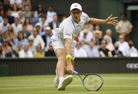 Video Hubert Hurkacz Forced To Throw His Racket Into Spectators As He