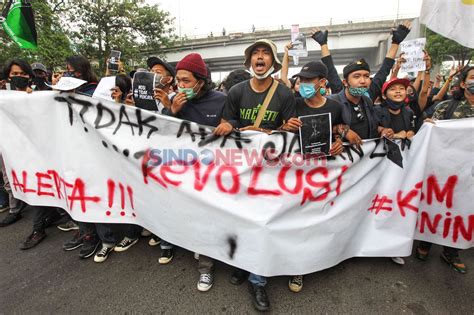 Foto Ratusan Mahasiswa Unindra Gelar Aksi Tolak Uu Omnibus Law