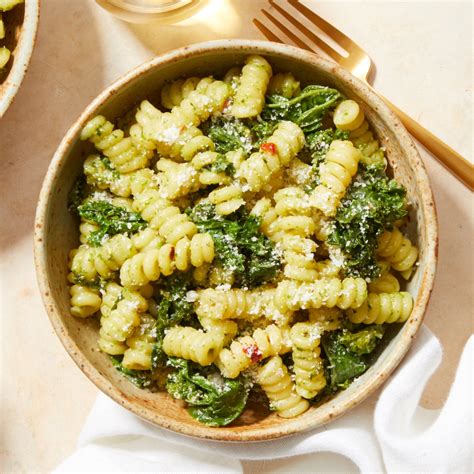 Recipe Pesto Kale Pasta With Goat Cheese Blue Apron