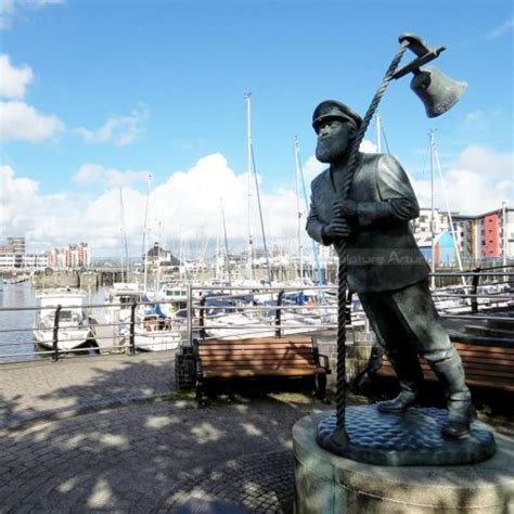 Outdoor Sea Captain Statue