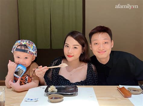 Hot mom Trang Đinh khoe bí kíp giúp con trai hứng thú với ăn uống