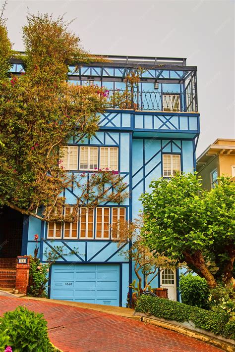 Premium Photo Front Of Stunning Blue West Coast Home On Lombard