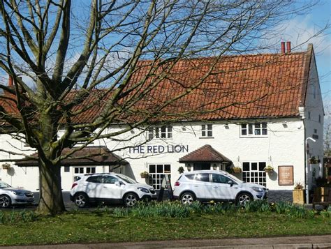 The Red Lion Public House Drayton Pam Fray Cc By Sa Geograph