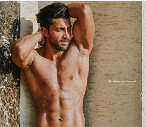 Shirtless Bollywood Men Aspiring Hot Indian Model Strips Down To Underwear