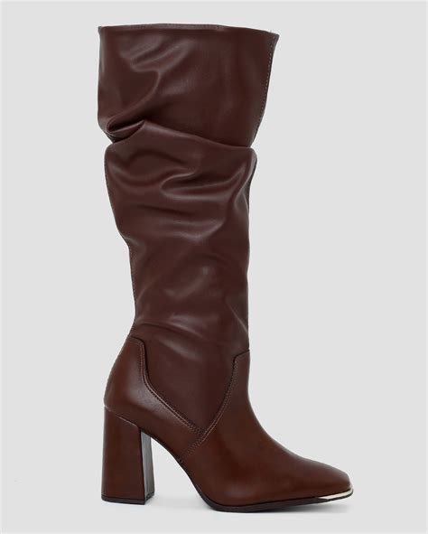 Look Com Bota Cano Alto Marrom - Riachuelo | Bota Cano Alto Salto Bloco Franzido Vizzano Marrom
