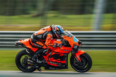 Top Eight For Resilient Binder At Malaysian MotoGP KTM PRESS CENTER